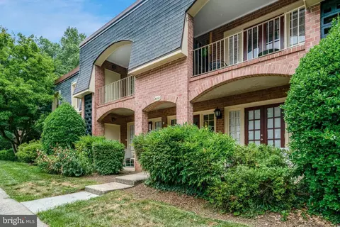 8112 C Colony Point Rd #227, Springfield, VA 22152