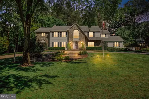 1307 Daviswood Dr, Mclean, VA 22102 photo 4