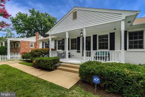 1603 Evers Dr, Mclean, VA 22101 photo 2