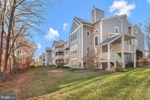 7804 Willow Point Dr #7804, Falls Church, VA 22042
