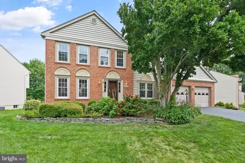 4417 Woods Edge Ct, Chantilly, VA 20151