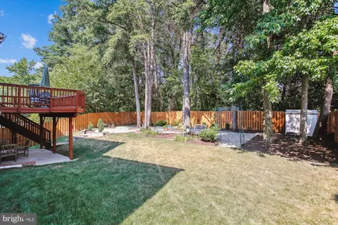Exterior - 6197 Deer Ridge Trl, Springfield, VA 22150 photo 6 of 18