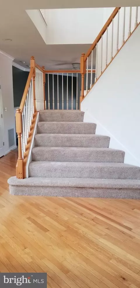 Entry Way - 6197 Deer Ridge Trl, Springfield, VA 22150 photo 5 of 11