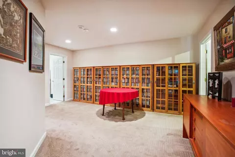 Entry Way - 6197 Deer Ridge Trl, Springfield, VA 22150 photo 10 of 11