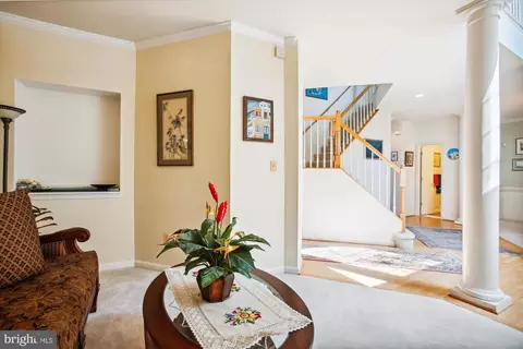 Entry Way - 6197 Deer Ridge Trl, Springfield, VA 22150 photo 2 of 11