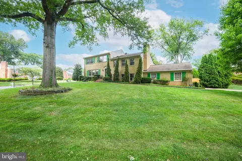 Exterior - 1309 Oberon Way, Mclean, VA 22102 photo 2 of 8