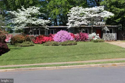 3014 Cedar Hill Rd, Falls Church, VA 22042