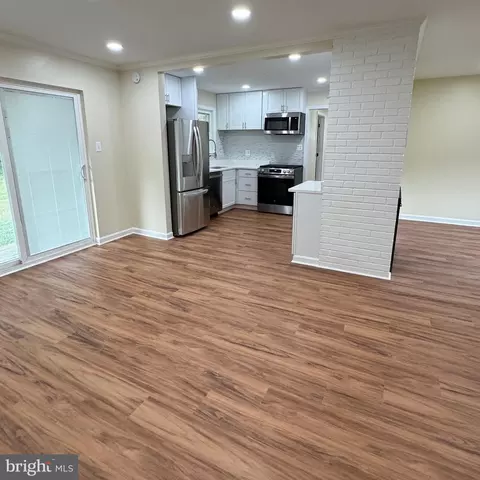 7441 Long Pine Dr, Springfield, VA 22151 photo 8