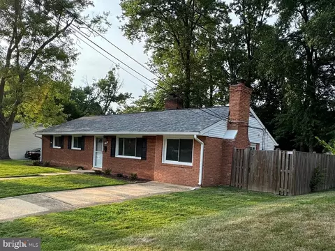 7441 Long Pine Dr, Springfield, VA 22151 photo 3