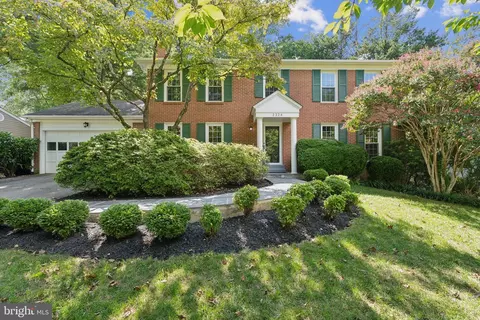 2326 Riviera Dr, Vienna, VA 22181