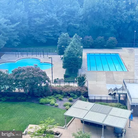 Exterior - 1800 Old Meadow Rd #1715, Mclean, VA 22102 photo 3 of 5