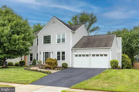 3548 Armfield Farm Dr, Chantilly, VA 20151