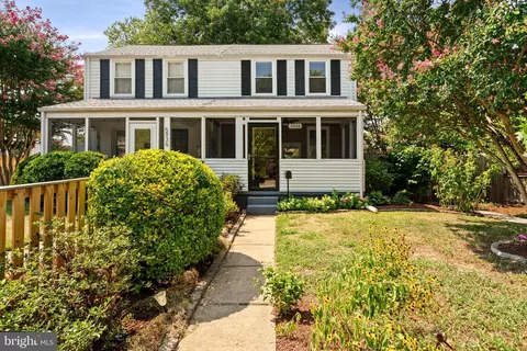 5934 Williamsburg Rd, Alexandria, VA 22303
