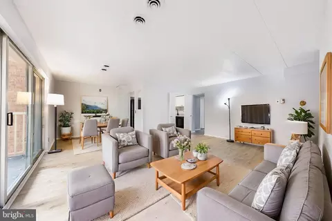 5705 Indian Ct #22, Alexandria, VA 22303