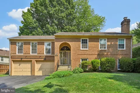 5603 Wood Thrush Ct, Fairfax, VA 22032