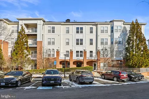 2921 Deer Holw #115, Fairfax, VA 22031