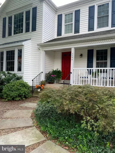 3594 Plum Dale Dr, Fairfax, VA 22033