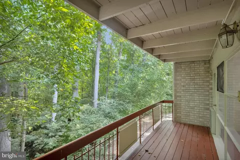 4319 Americana Dr #4319E, Annandale, VA 22003