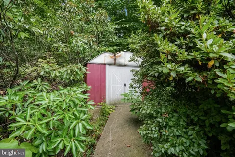 5213 Kings Park Dr, Springfield, VA 22151 photo 47