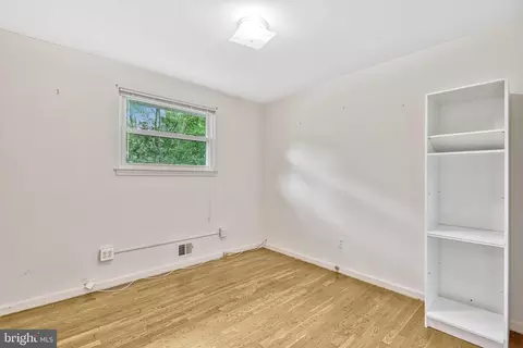 5213 Kings Park Dr, Springfield, VA 22151 photo 21