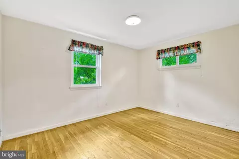 5213 Kings Park Dr, Springfield, VA 22151 photo 23
