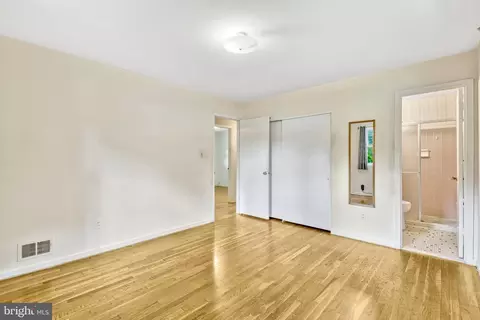 5213 Kings Park Dr, Springfield, VA 22151 photo 27
