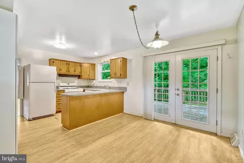 5213 Kings Park Dr, Springfield, VA 22151 photo 18