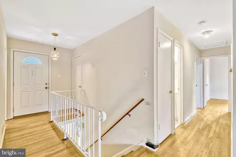 5213 Kings Park Dr, Springfield, VA 22151 photo 5