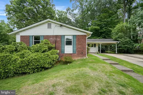 5213 Kings Park Dr, Springfield, VA 22151 photo 4