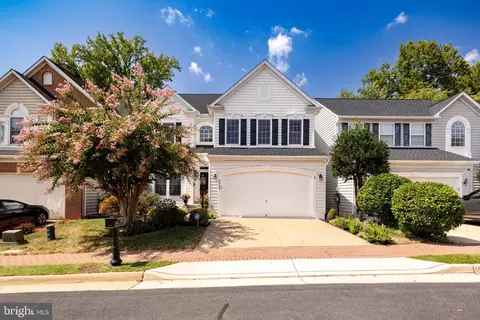 8862 Bennington Blvd, Lorton, VA 22079