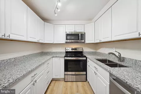 Kitchen - 7640 Provincial Dr #308, Mclean, VA 22102 photo 1 of 2