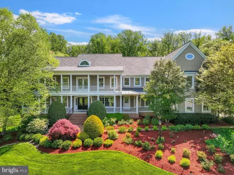 2449 Fairhunt Ct, Oakton, VA 22124