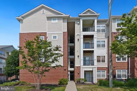 12925 Centre Park Cir #102, Herndon, VA 20171