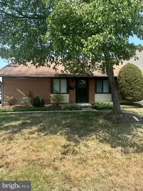 8423 Orinda Ct #265, Alexandria, VA 22309
