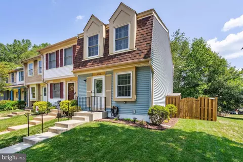 8740 Susquehanna St, Lorton, VA 22079