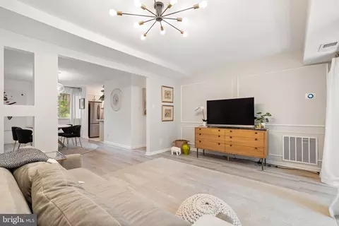 11625 Vantage Hill Rd #1C, Reston, VA 20190