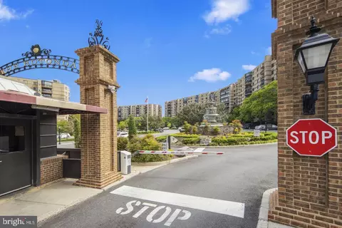 8340 Greensboro Dr #421, Mclean, VA 22102 photo 4