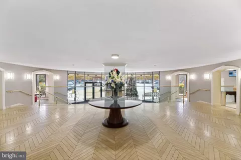 8340 Greensboro Dr #421, Mclean, VA 22102 photo 7
