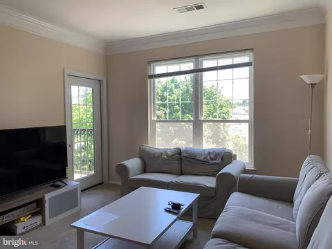 Living - 1601 Spring Gate Dr #1302, Mclean, VA 22102 photo 1 of 1
