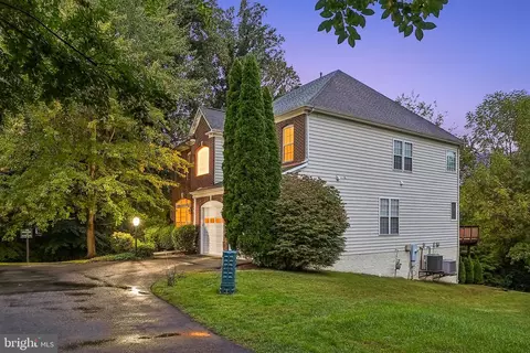 6244 Rolling Spring Ct, Springfield, VA 22152 photo 3