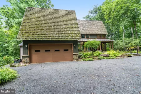 Exterior - 718 Bulls Neck Rd, Mclean, VA 22102 photo 8 of 12