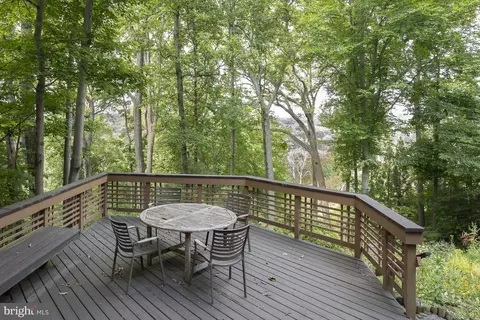 Exterior - 718 Bulls Neck Rd, Mclean, VA 22102 photo 10 of 12