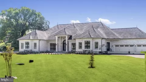 707 Cornwell Manor View Ct, Great Falls, VA 22066