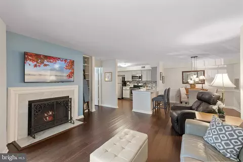 11709 Karbon Hill Ct #601A, Reston, VA 20191
