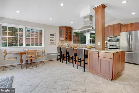 8017 Agin Ct, Mclean, VA 22102 photo 17