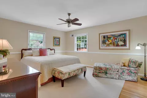 8017 Agin Ct, Mclean, VA 22102 photo 27