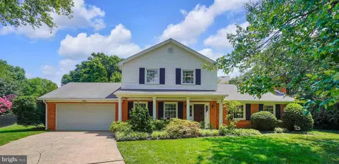 8017 Agin Ct, Mclean, VA 22102 photo 4