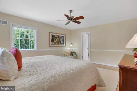 8017 Agin Ct, Mclean, VA 22102 photo 28
