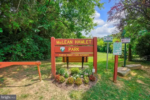 8017 Agin Ct, Mclean, VA 22102 photo 44