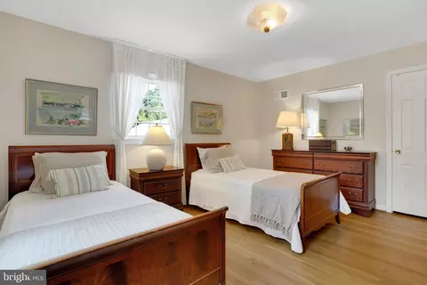 8017 Agin Ct, Mclean, VA 22102 photo 32